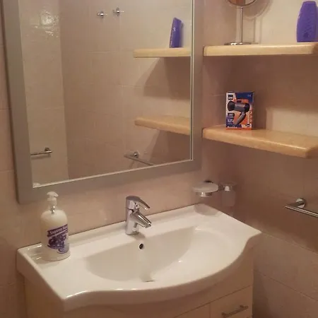 La Madonnina Apartment *